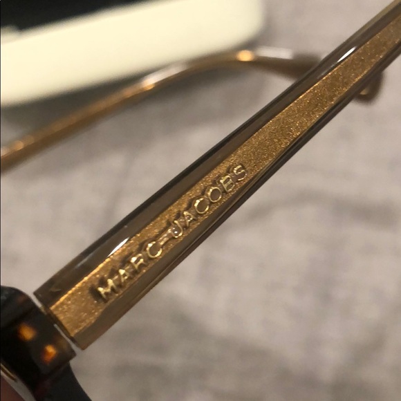 Marc Jacobs Tortoise Round Sunglasses - Picture 4 of 5